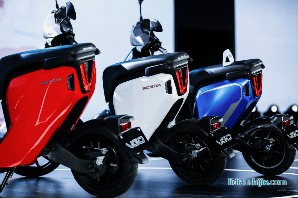 Honda發布中國首款鋰電池電動摩托車V-GO
