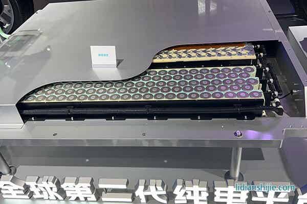 上海車展現場花式“內卷” A0級將成為下一個增長點