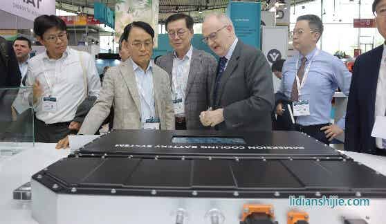 億緯鋰能攜全場景鋰電池方案亮相歐洲電池展