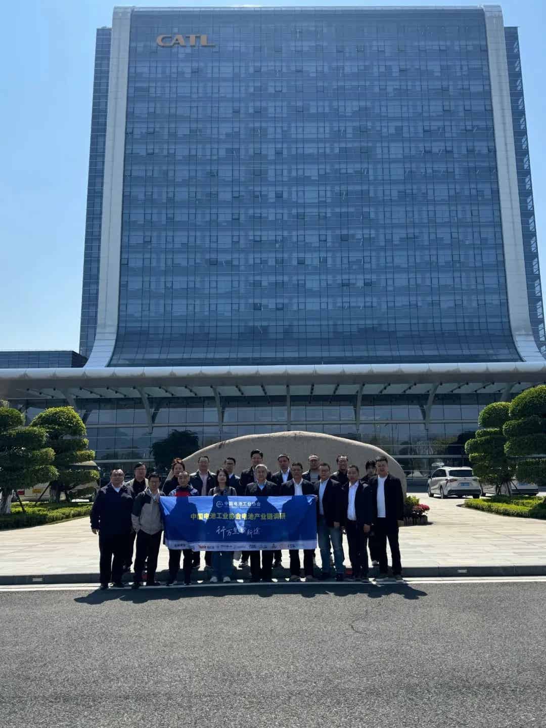 中國電池工業協會副理事長兼執行秘書長王建新率領調研寧德時代